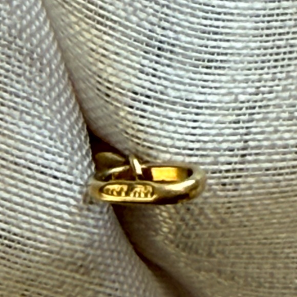 Timeless 10k Real Solid Yellow Gold Cross Pendant - Picture 8 of 8